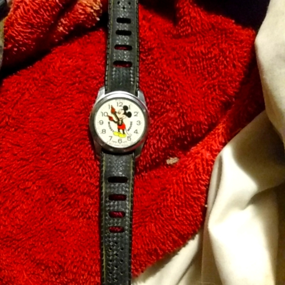 Vintage 1970s Mickey Mouse watch with original band